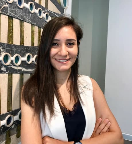 Uzm. Dr. Dt. Funda Özsarı Profil Fotoğrafı