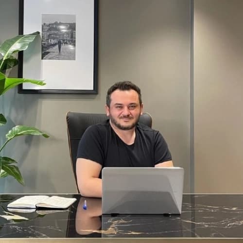 Dr. Öğr. Üyesi Oğuzhan Oğuz Profil Fotoğrafı