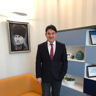 Op. Dr. Tolga Ecemiş Profil Fotoğrafı