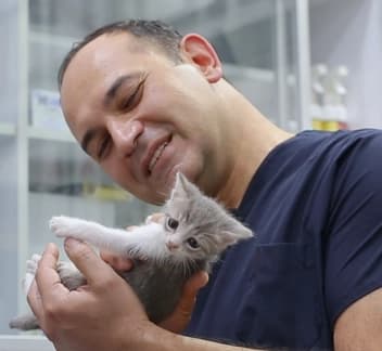 Vet. Tarkan Özçetin Profil Fotoğrafı