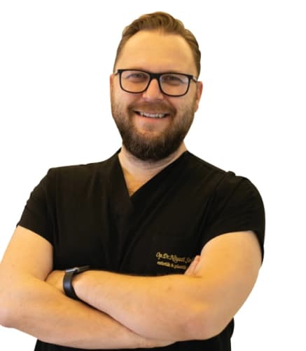 Op. Dr. Niyazi Şimdivar