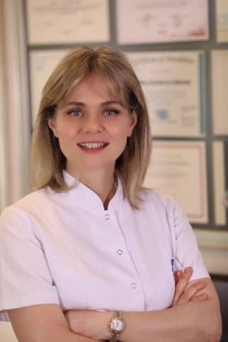 Dr. Dt. Ebru Çetinkaya Tokmak Profil Fotoğrafı