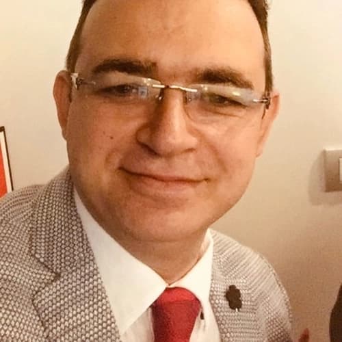 Dt. Teoman Güçlü Profil Fotoğrafı