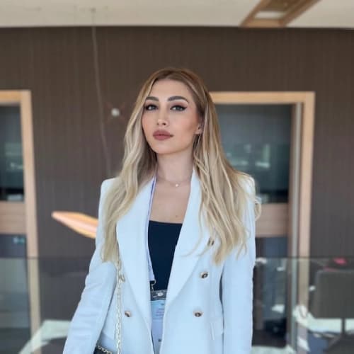 Uzm. Dr. Büşra Demirci Profil Fotoğrafı