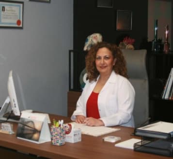 Op. Dr. Başak Ovayurt Öndeş Profil Fotoğrafı