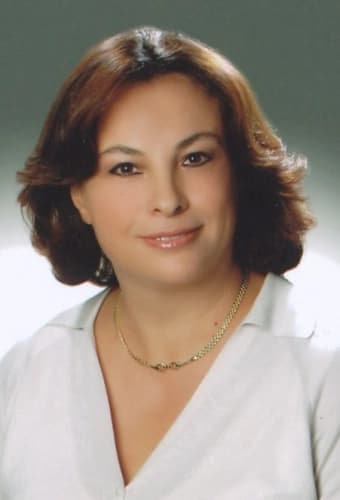 Dr. Dt. Ayşe Onat Profil Fotoğrafı