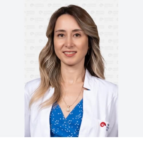 Uzm. Dr. İzel Üstünkol