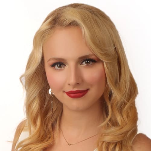 Dyt. Naz Mollamemişoğlu