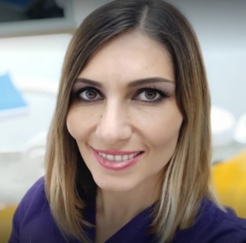 Dt. Lara Demetoğlu Profil Fotoğrafı