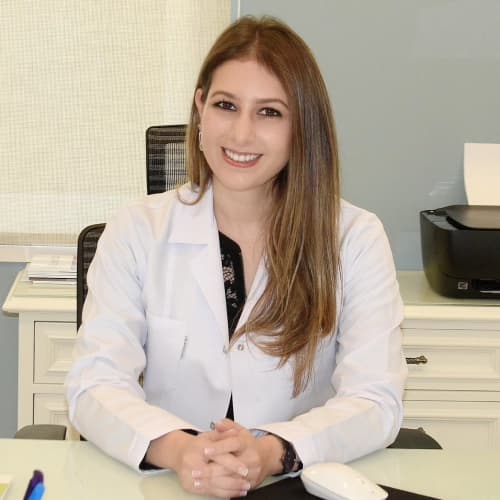 Uzm. Dr. Dt. Cansu Bilginer Kılıç Profil Fotoğrafı