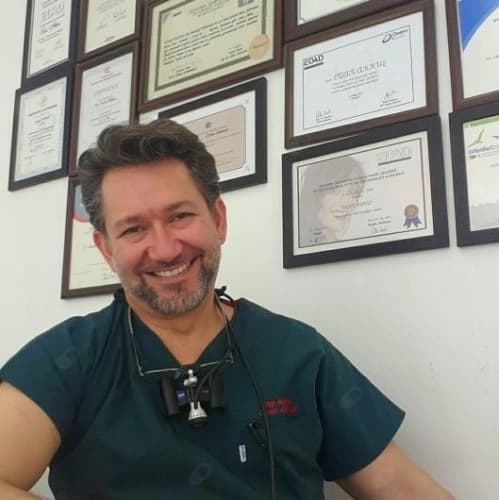 Dt. Ozan Akkuş Profil Fotoğrafı