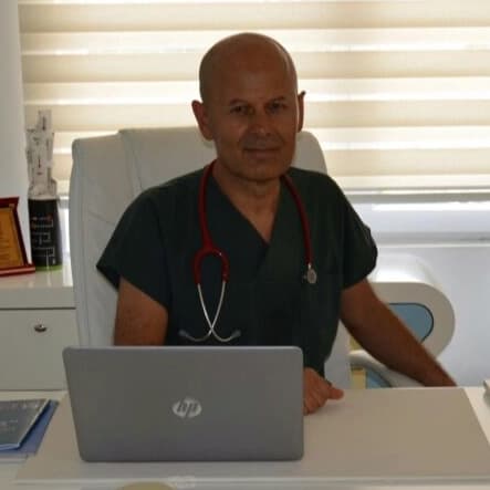 Op. Dr. Mustafa Aydinç Profil Fotoğrafı