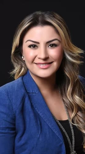 Uzm. Psk. Ebru Özkurt Topçu Profil Fotoğrafı