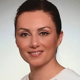 Klinik Psikolog Özlem Efe Profil Fotoğrafı