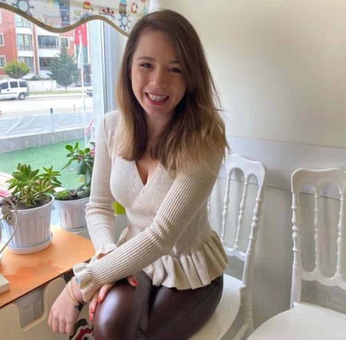 Klinik Psikolog Özge Mutlu