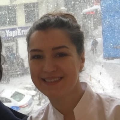 Dt. Esen ÇOLAK Profil Fotoğrafı