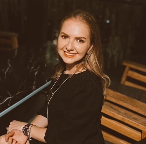 Klinik Psikolog Elif Birbilener Güler Profil Fotoğrafı