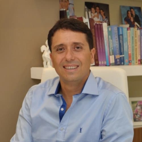 Op. Dr. Özgür Kavaz Profil Fotoğrafı