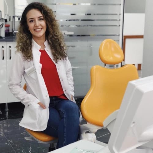 Dt. Büşra Korkmaz Profil Fotoğrafı