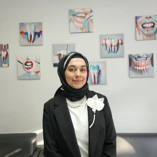 Dt. Büşra Nur Altınay Dinçer Profil Fotoğrafı