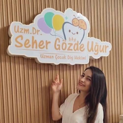 Uzm. Dt. Seher Gözde Uğur Profil Fotoğrafı