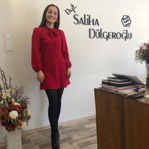 Dyt. Saliha Dülgeroğlu Profil Fotoğrafı