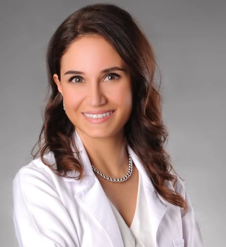 Dr. Dt. Cemre Geze