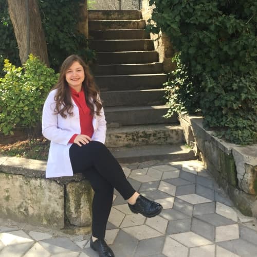 Fzt. Özge Özer Profil Fotoğrafı