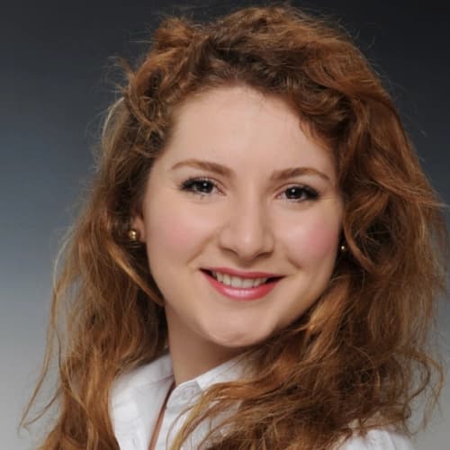 Uzm. Dr. Ayşe Evrim Özer Profil Fotoğrafı