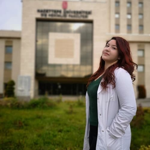 Dt. Oya Ertüzün Profil Fotoğrafı