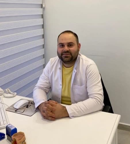 Uzm. Dr. Dt. Ufuk Gökkaya Profil Fotoğrafı