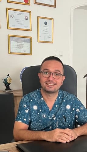Op. Dr. Onur Üstünel Profil Fotoğrafı