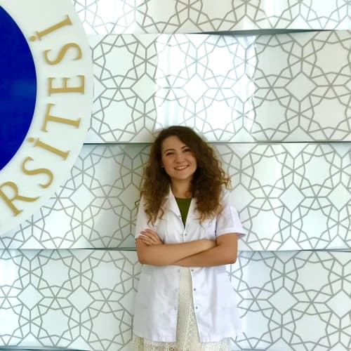 Dt. Damla Yükselen Profil Fotoğrafı