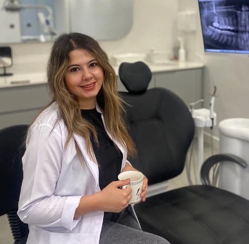 Uzm. Dt. Emel Demir Profil Fotoğrafı