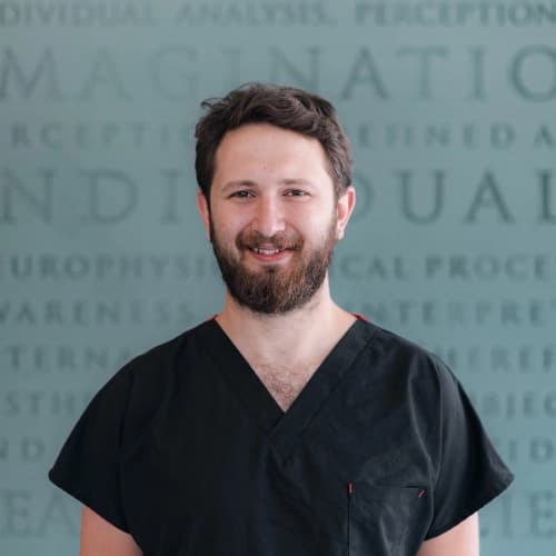 Dr. Öğr. Üyesi Dt. Bilal Dönmez