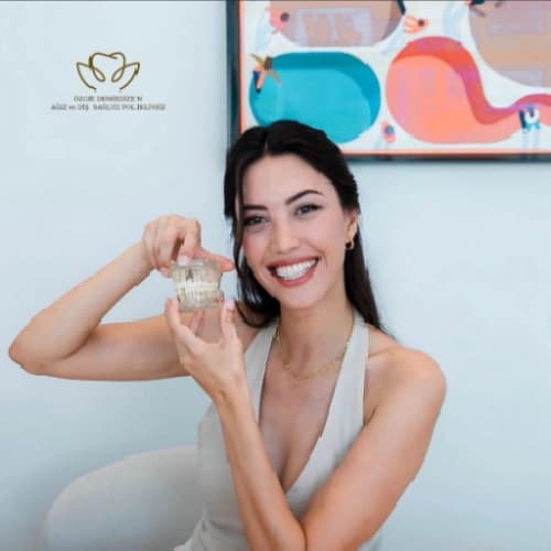 Dr. Dt. Özge Demirdizen Profil Fotoğrafı