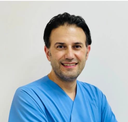 Uzm. Dr. Dt. Emir Bahman Şahbaz Profil Fotoğrafı