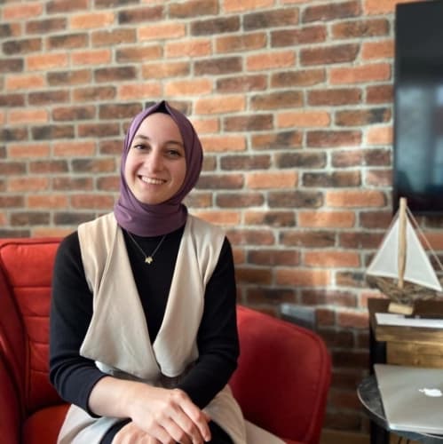 Psk. Betül Esra Baba