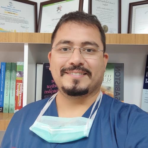 Op. Dr. Abdurrahman Akay Profil Fotoğrafı