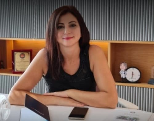 Psikoterapist Hande Çelik Mehmetoğlu Profil Fotoğrafı