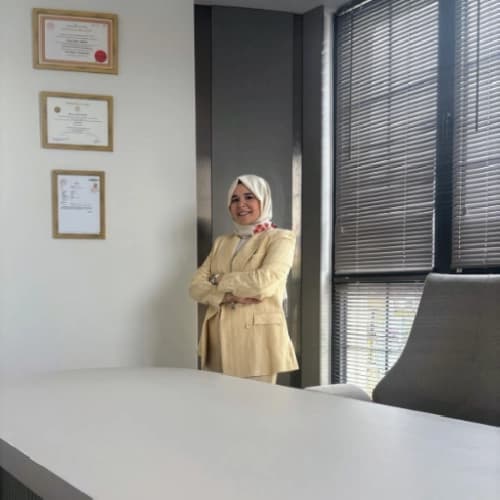 Uzm. Dr. Firuze Hilal Akkoz Profil Fotoğrafı