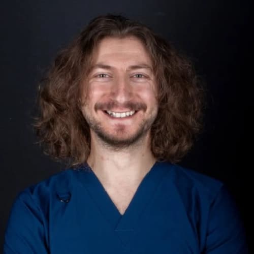 Dr. Dt. Şevki Güler Profil Fotoğrafı