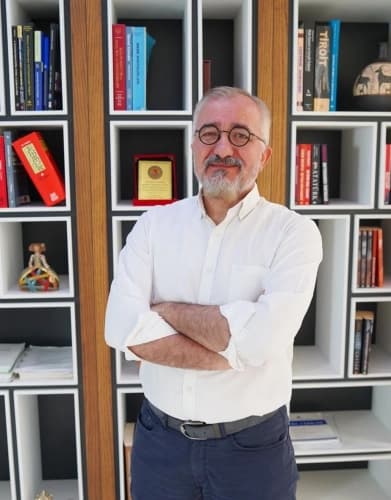 Prof. Dr. Adem Dervişoğlu Profil Fotoğrafı