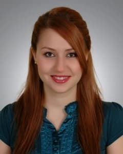 Dyt. Ezgi Toptaş Bıyıklı Profil Fotoğrafı