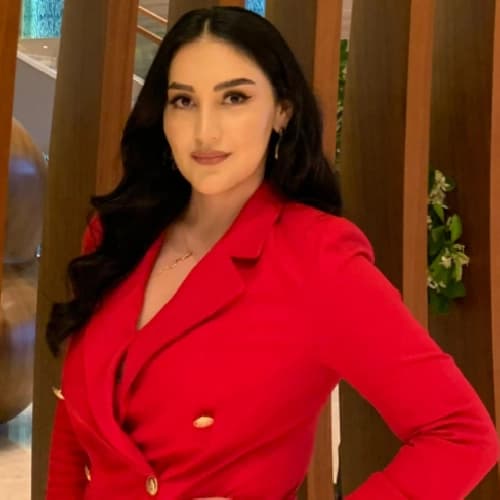 Dt. Elif Ünal Profil Fotoğrafı