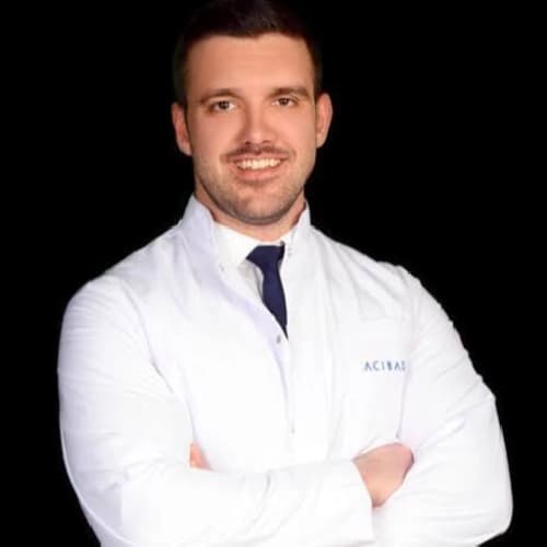 Uzm. Dr. Jason Ömer Holtzclaw Profil Fotoğrafı