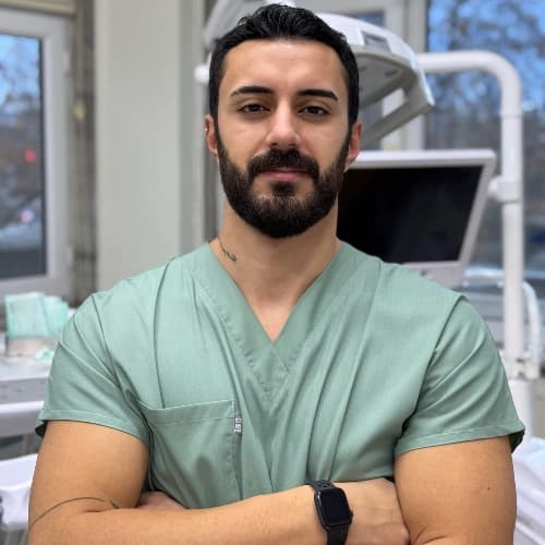 Dt. Burakcan Erden Profil Fotoğrafı