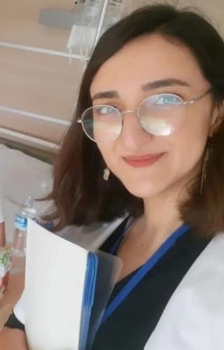 Dyt. Cemre Aksay Profil Fotoğrafı