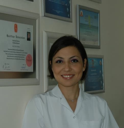 Dt. Nazlı Büyükabalı Özel Profil Fotoğrafı