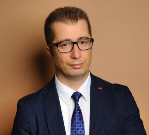 Prof. Dr. Deniz Demir Profil Fotoğrafı